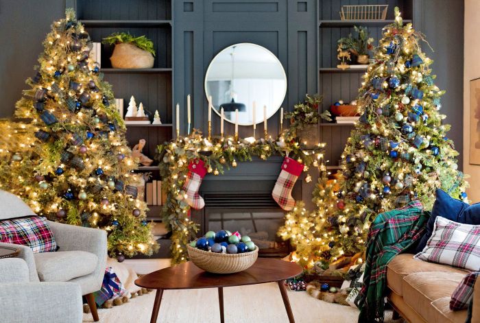 How to decorate blue room for christmas